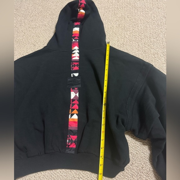 NWT FREE PEOPLE SIZE XS BLACK MOTIF HOODIE - Picture 3 of 4